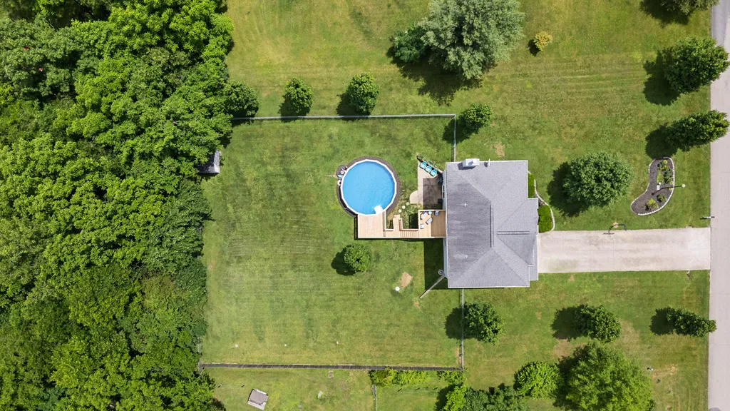 350 Pin Oak Drive Taylorsville KY 40071
