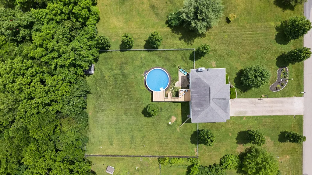 350 Pin Oak Drive Taylorsville KY 40071