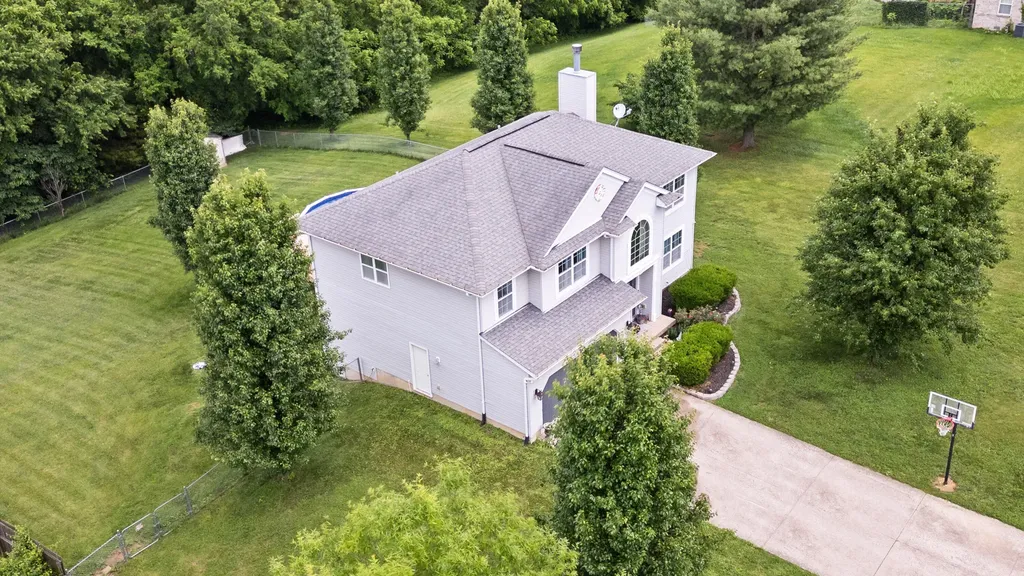 350 Pin Oak Drive Taylorsville KY 40071