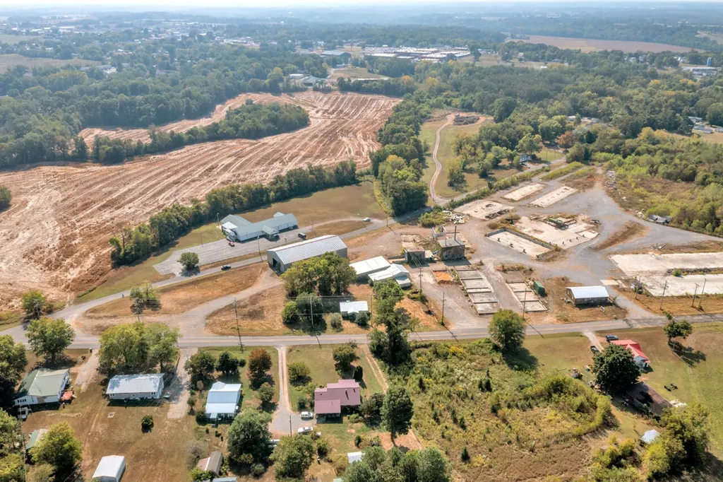 141 Cerulean Road Cadiz KY 42211