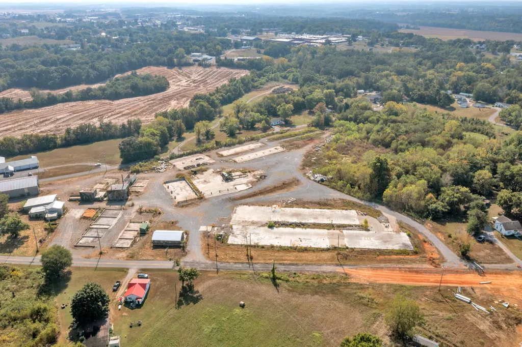 141 Cerulean Road Cadiz KY 42211