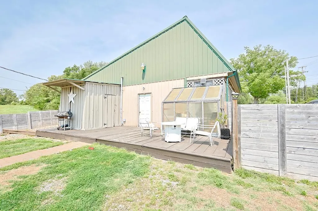 582 Cerulean Road Cadiz KY 42211