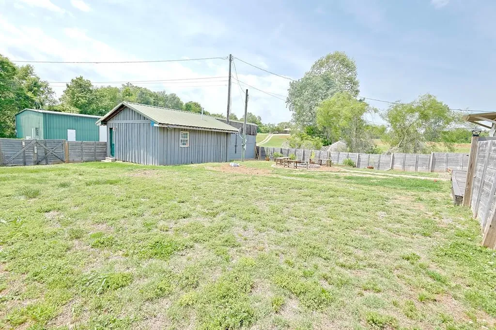 582 Cerulean Road Cadiz KY 42211