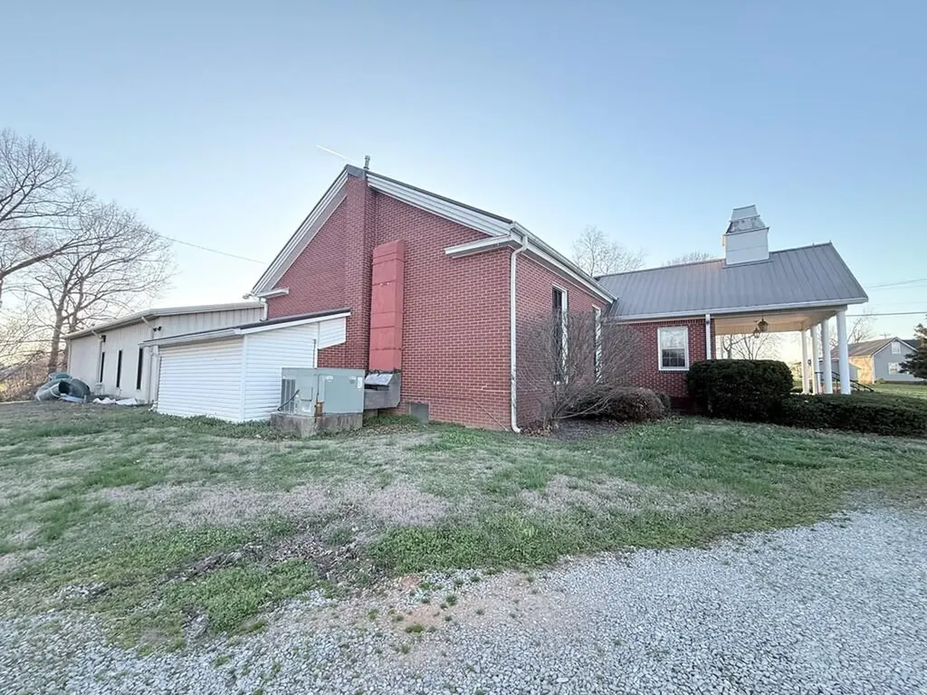 10926 10926 Lafayette Road Herndon KY 42236