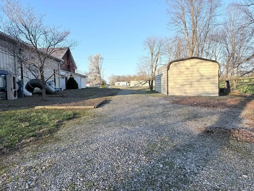 10926 10926 Lafayette Road Herndon KY 42236