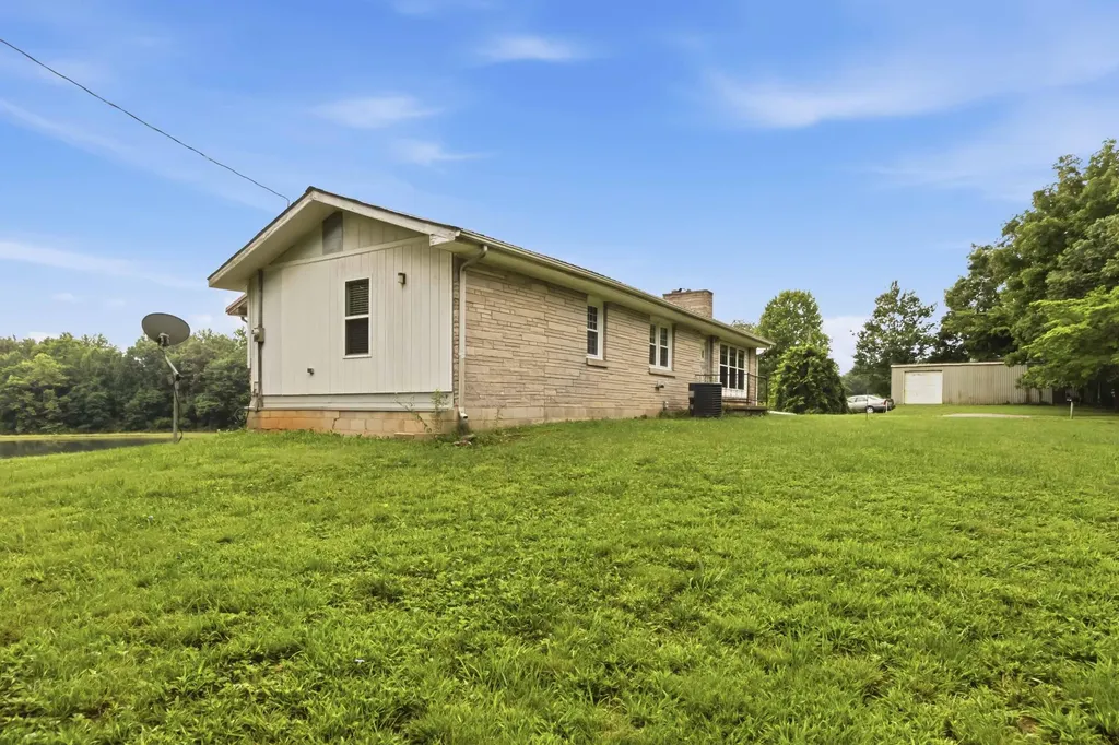 1015 Kentucky 70 Eubank KY 42567