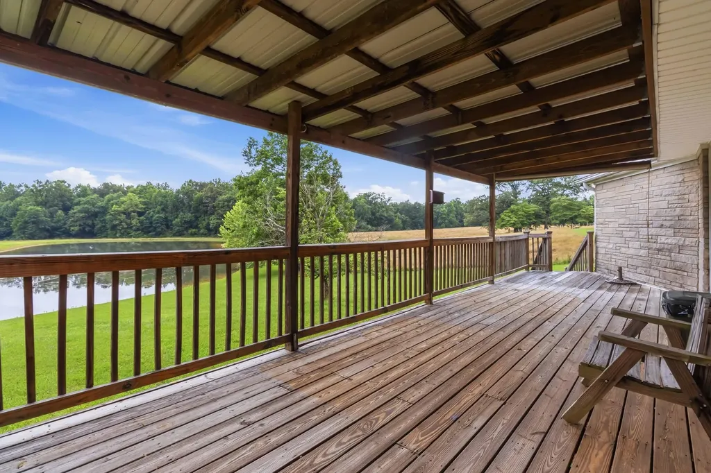 1015 Kentucky 70 Eubank KY 42567