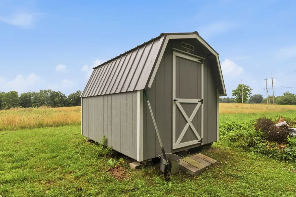 1015 Kentucky 70 Eubank KY 42567