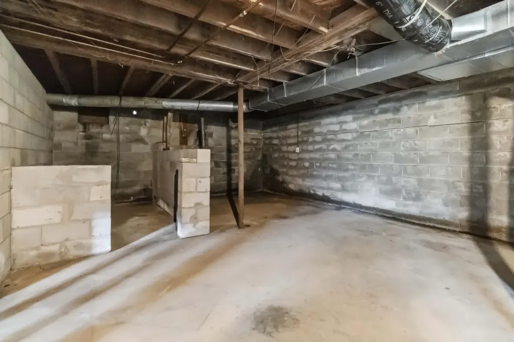 1015 Kentucky 70 Eubank KY 42567