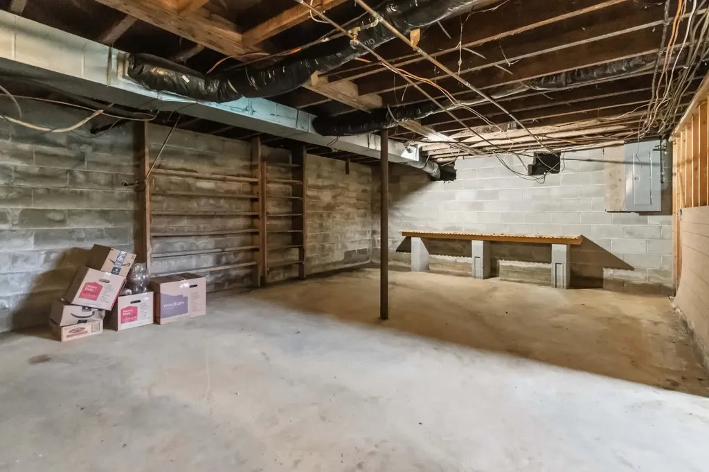 1015 Kentucky 70 Eubank KY 42567
