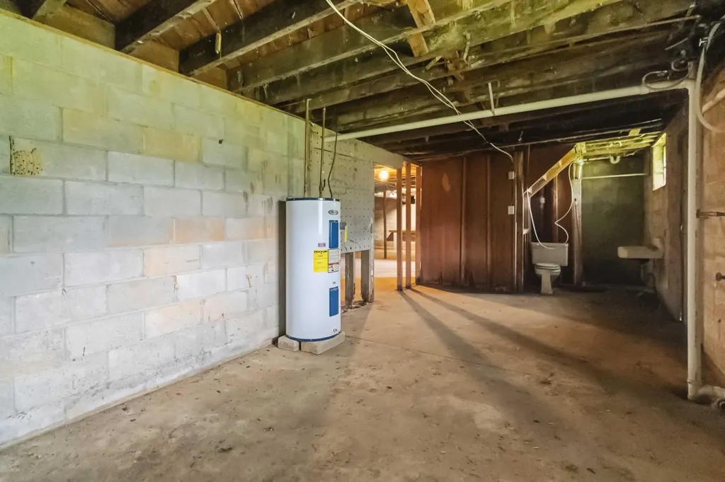 1015 Kentucky 70 Eubank KY 42567