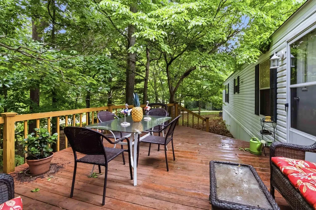 1015 Kentucky 70 Eubank KY 42567