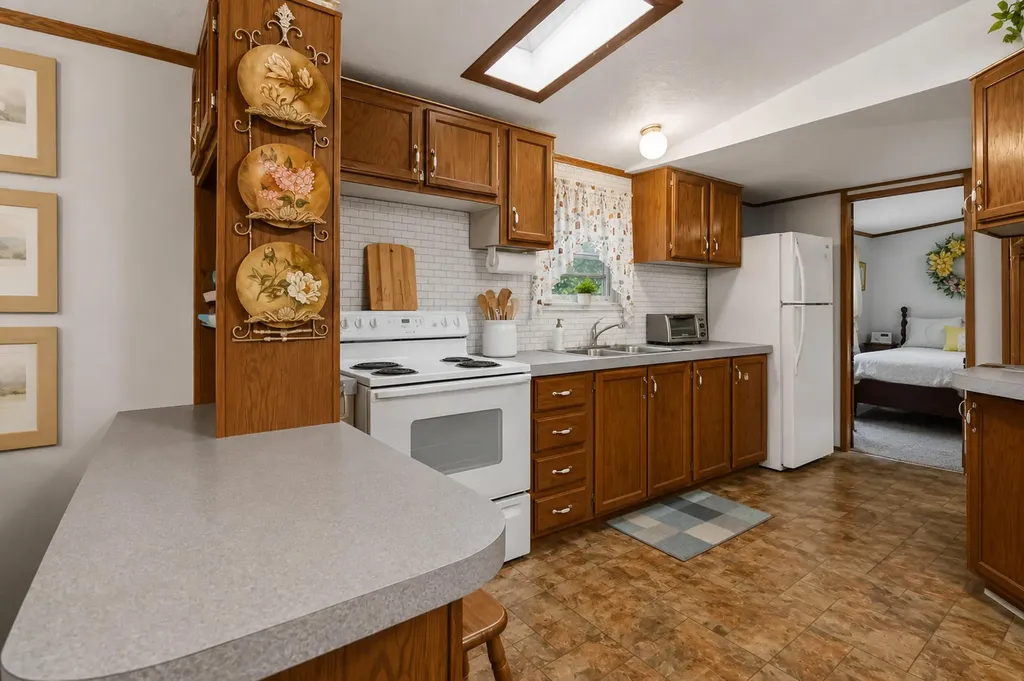 1015 Kentucky 70 Eubank KY 42567
