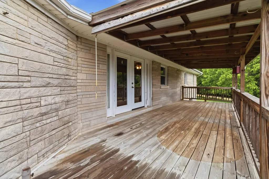 1015 Kentucky 70 Eubank KY 42567