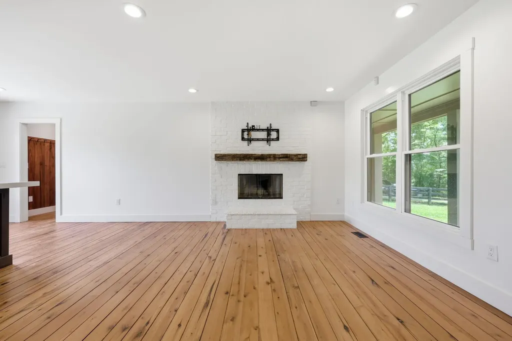 4988 Fords Mill Road Versailles KY 40383
