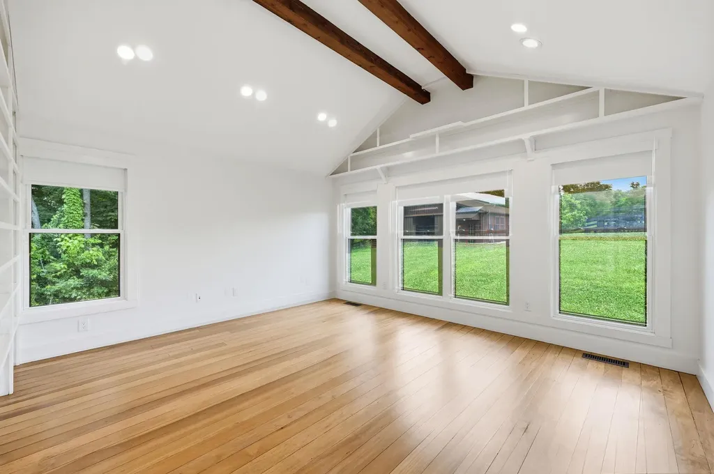 4988 Fords Mill Road Versailles KY 40383