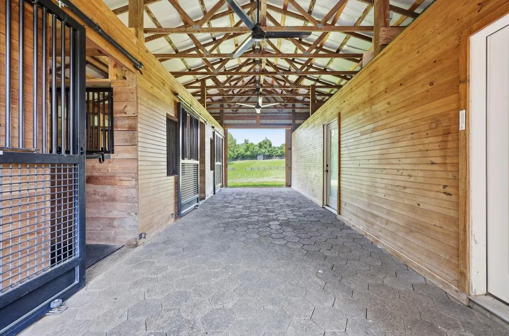 4988 Fords Mill Road Versailles KY 40383