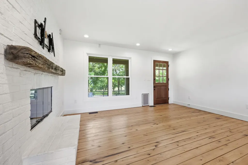 4988 Fords Mill Road Versailles KY 40383