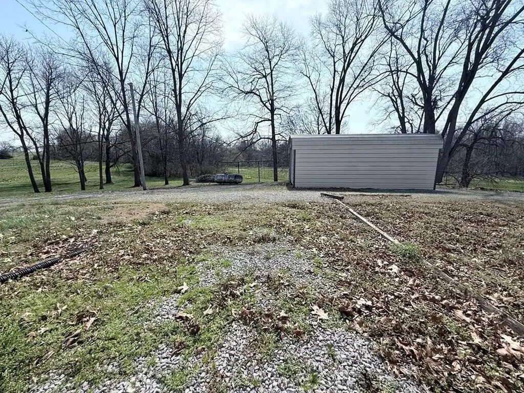 10926 10926 Lafayette Road Herndon KY 42236