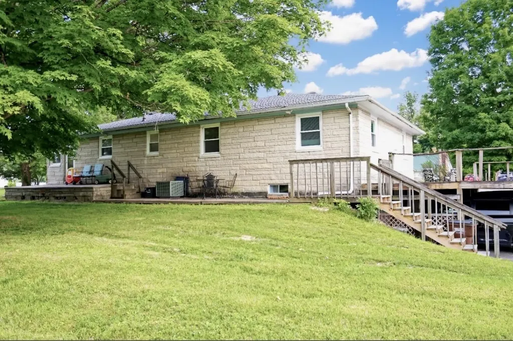270 W Railroad Stanton KY 40380