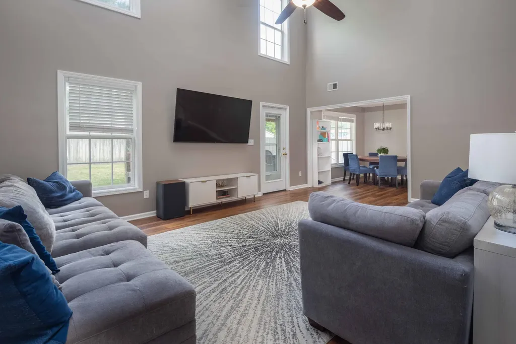 104 Cottage Garden Lane Midway KY 40347