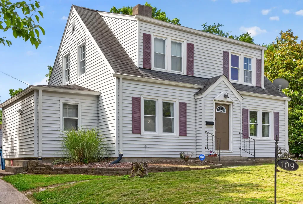 109 W Broadway Street Lawrenceburg KY 40342