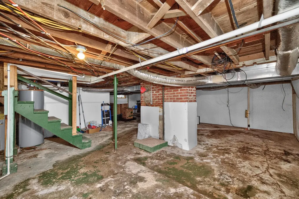 109 W Broadway Street Lawrenceburg KY 40342