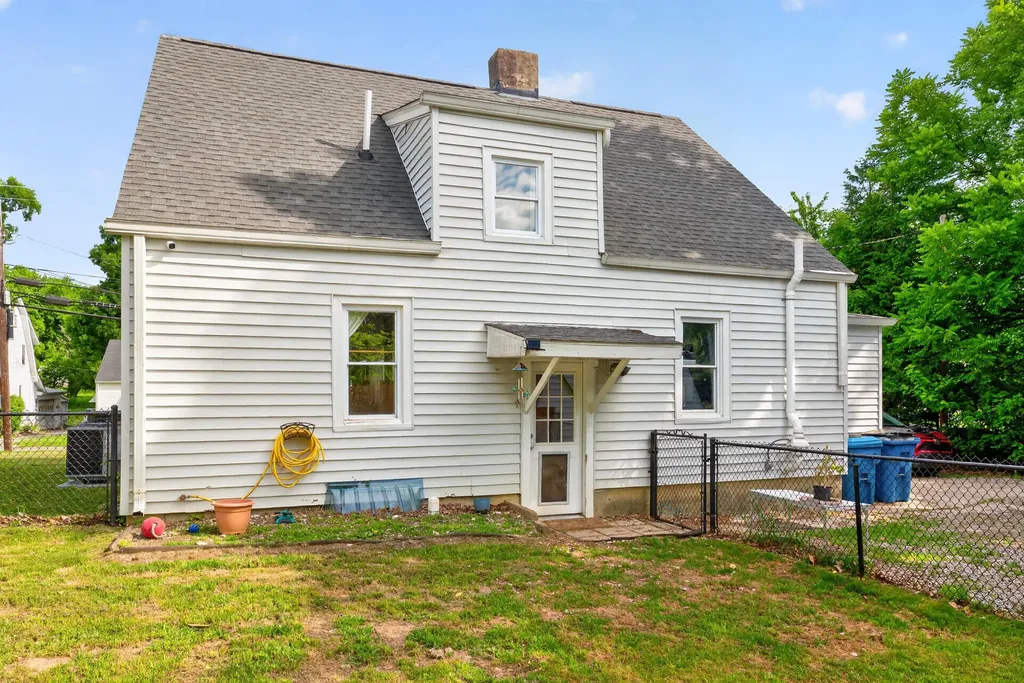 109 W Broadway Street Lawrenceburg KY 40342