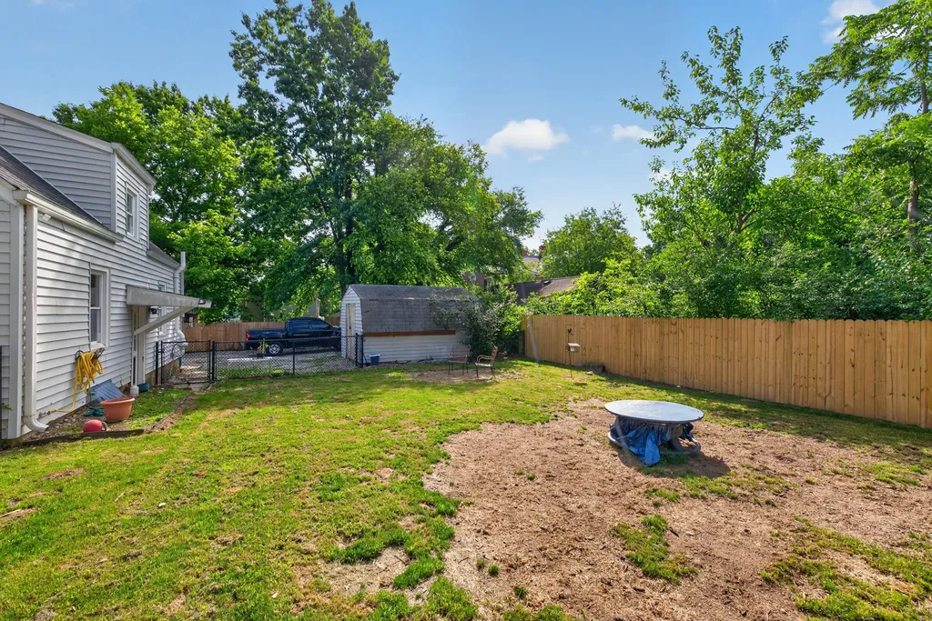 109 W Broadway Street Lawrenceburg KY 40342