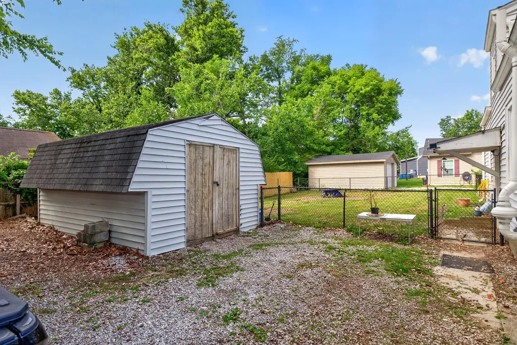 109 W Broadway Street Lawrenceburg KY 40342