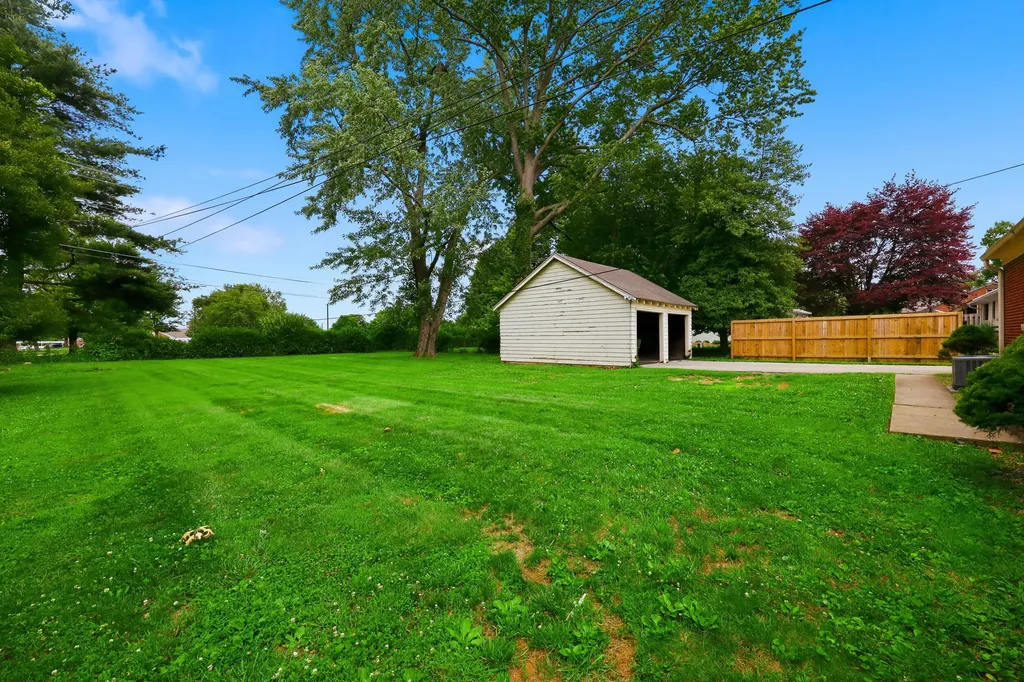 1911 Fontaine Road Lexington KY 40502