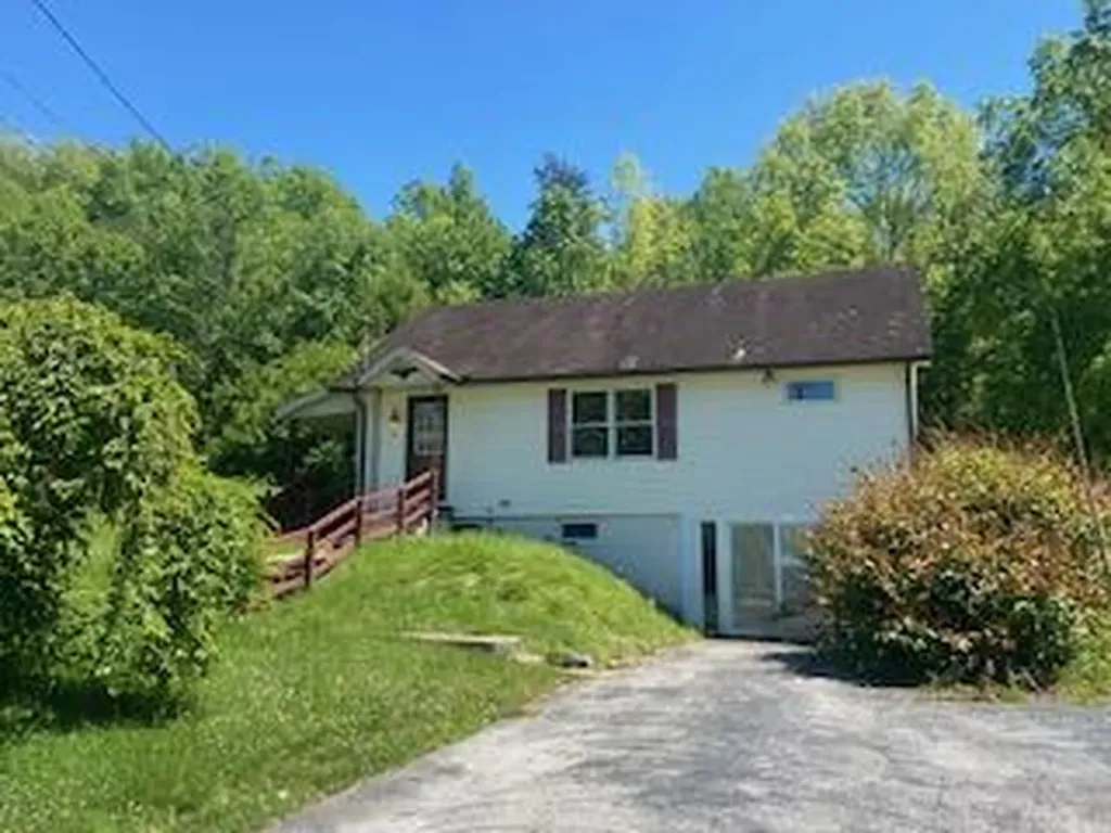 25 Hogge Street Clearfield KY 40313