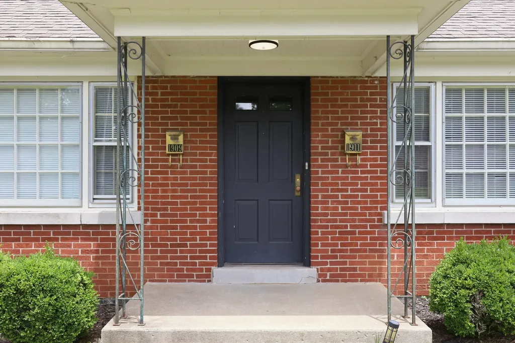 1909 Fontaine Road Lexington KY 40502