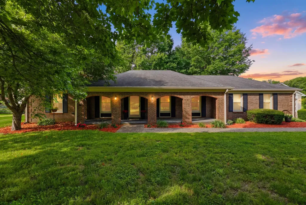 194 Old Coach Road Nicholasville KY 40356