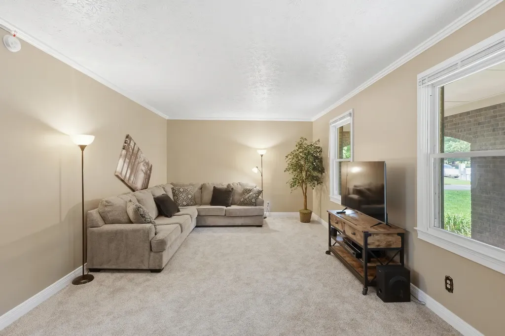 194 Old Coach Road Nicholasville KY 40356