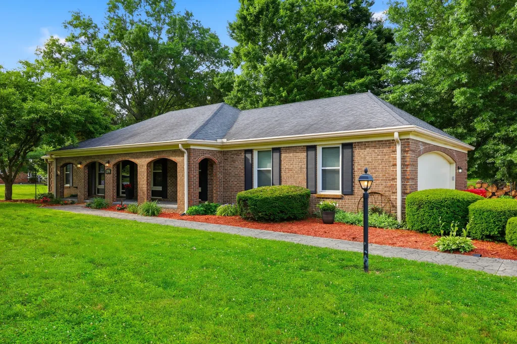 194 Old Coach Road Nicholasville KY 40356