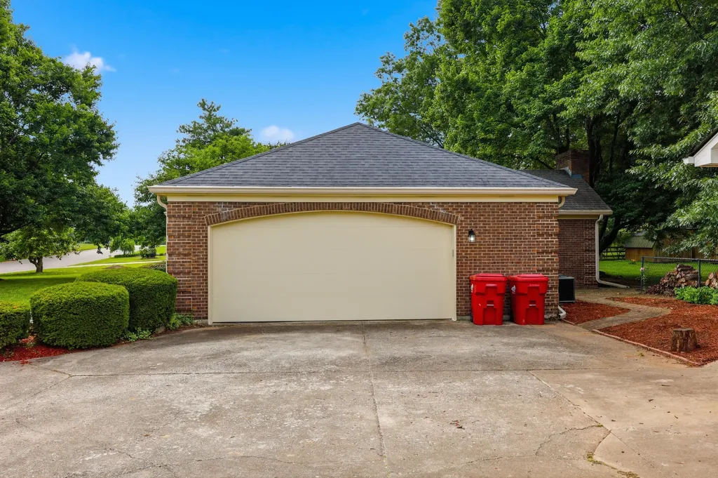 194 Old Coach Road Nicholasville KY 40356