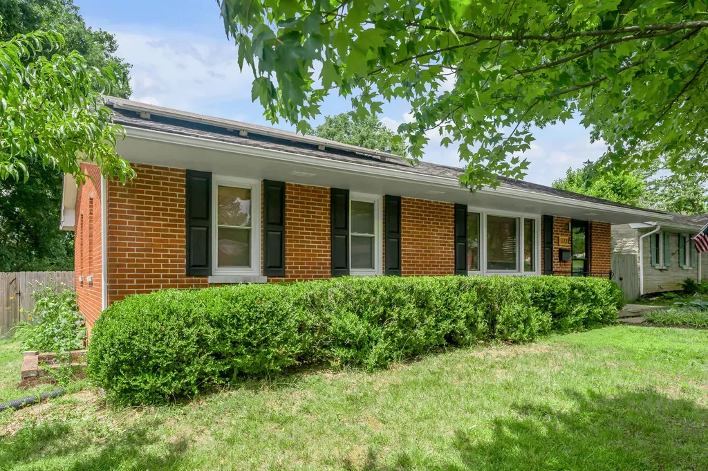 1737 Shenandoah Drive Lexington KY 40504
