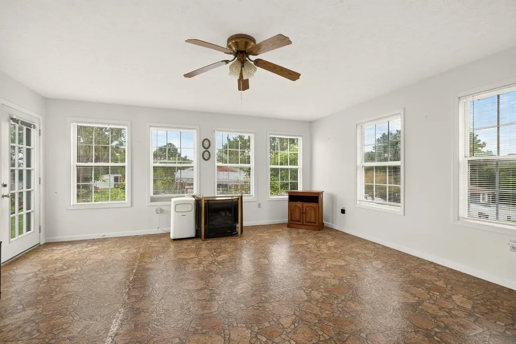 101 Herron Drive Lancaster KY 40444