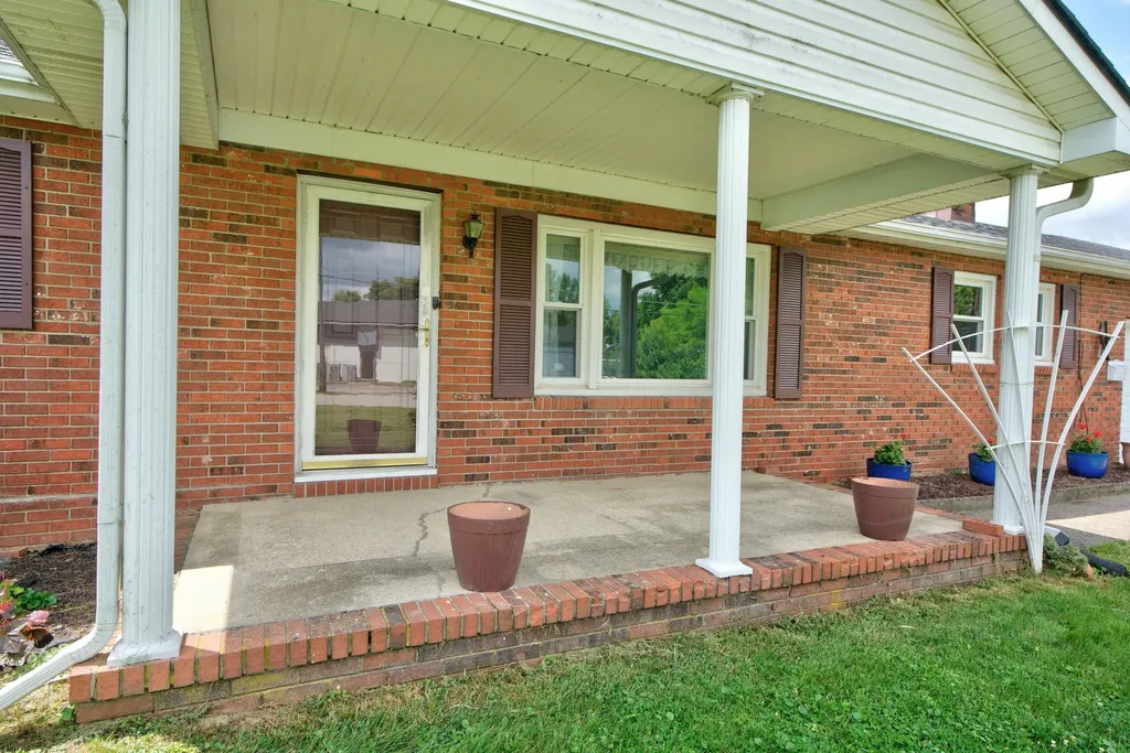 101 Herron Drive Lancaster KY 40444