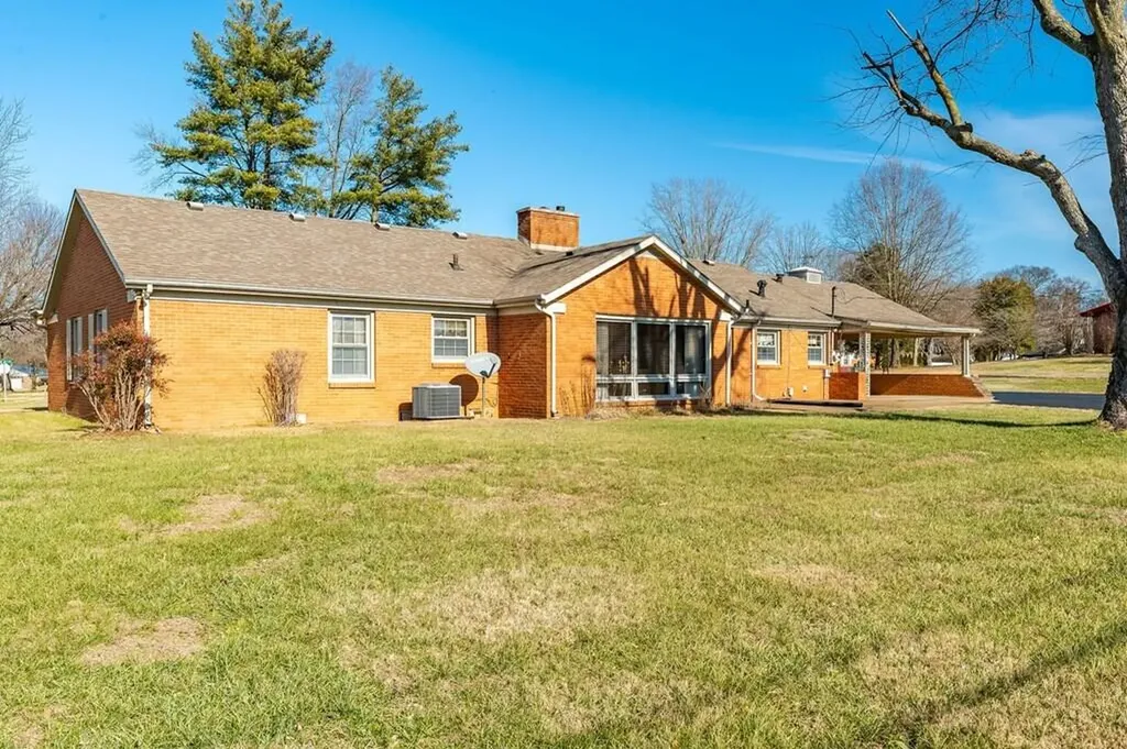 204 Ridgehill Drive Hopkinsville KY 42240
