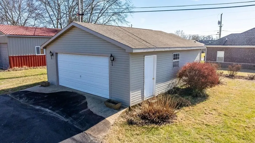 204 Ridgehill Drive Hopkinsville KY 42240