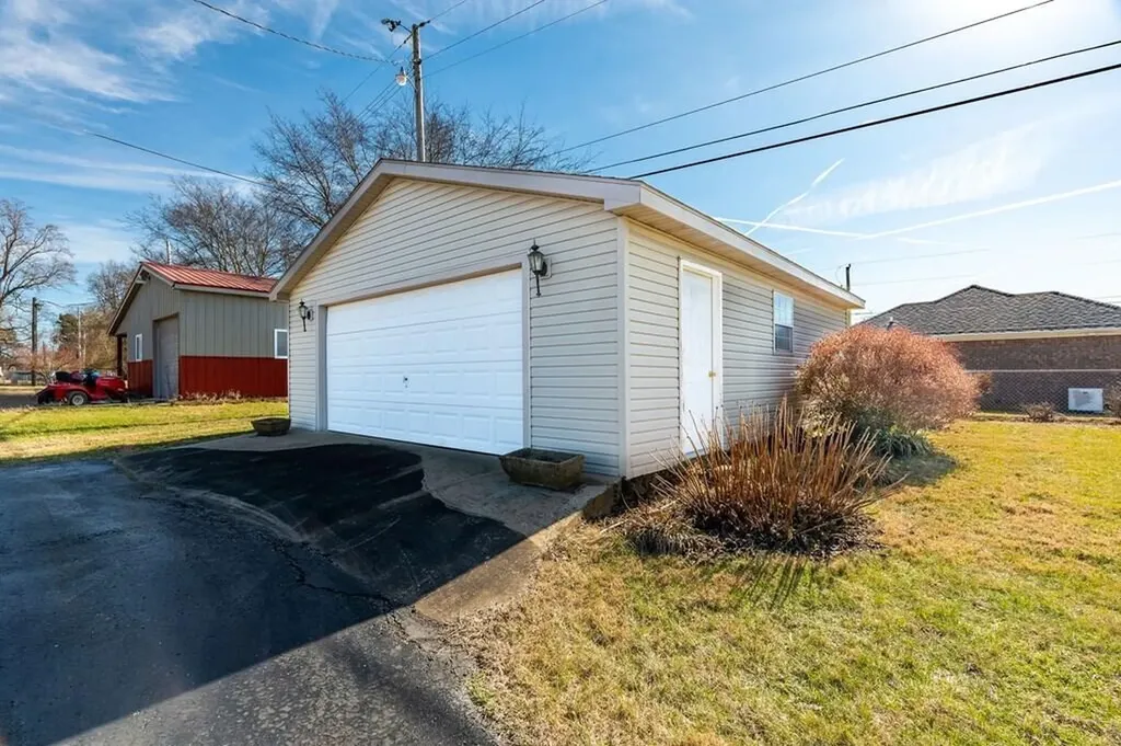 204 Ridgehill Drive Hopkinsville KY 42240