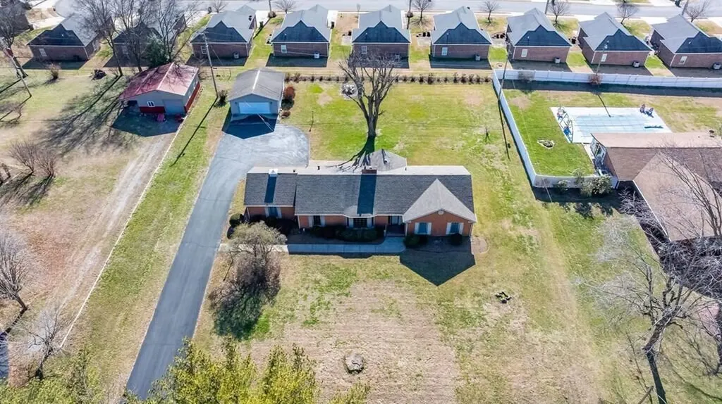 204 Ridgehill Drive Hopkinsville KY 42240