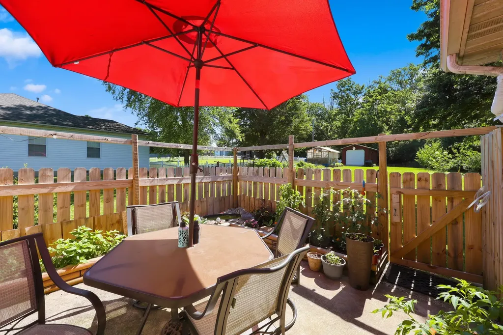 54 Lawrence Street Frankfort KY 40601