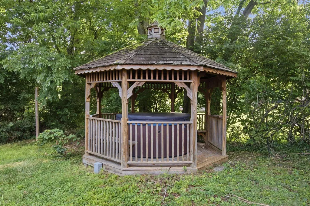 1100 Pekin Pike Wilmore KY 40390