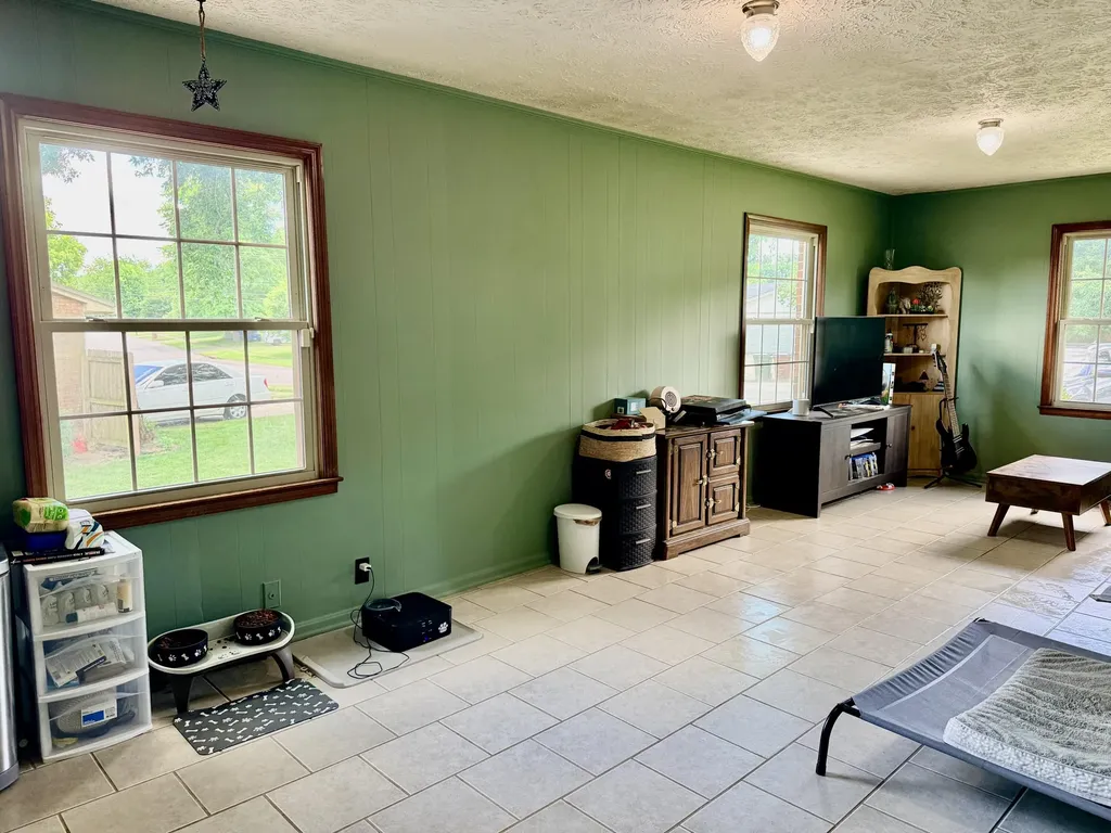 156 Paddock Drive Versailles KY 40383