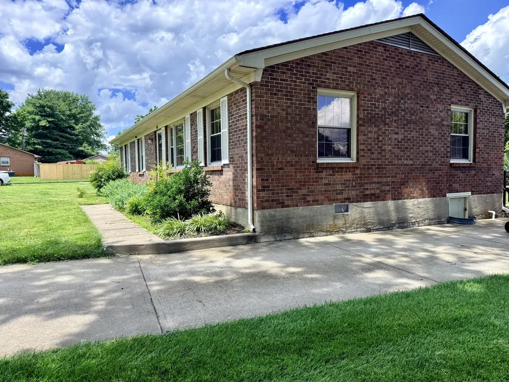156 Paddock Drive Versailles KY 40383