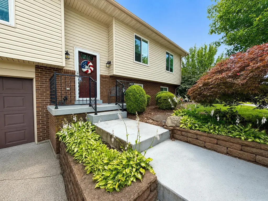 391 S Eagle Creek Drive Lexington KY 40515