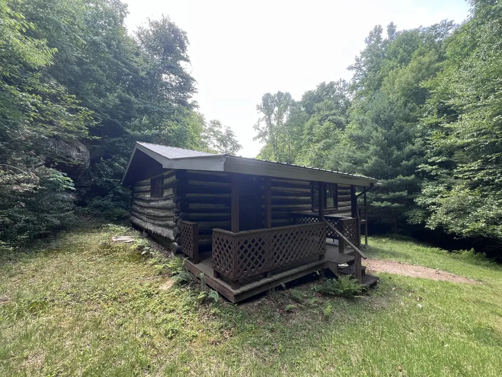 207 Jim Hollow Road Pineville KY 40977